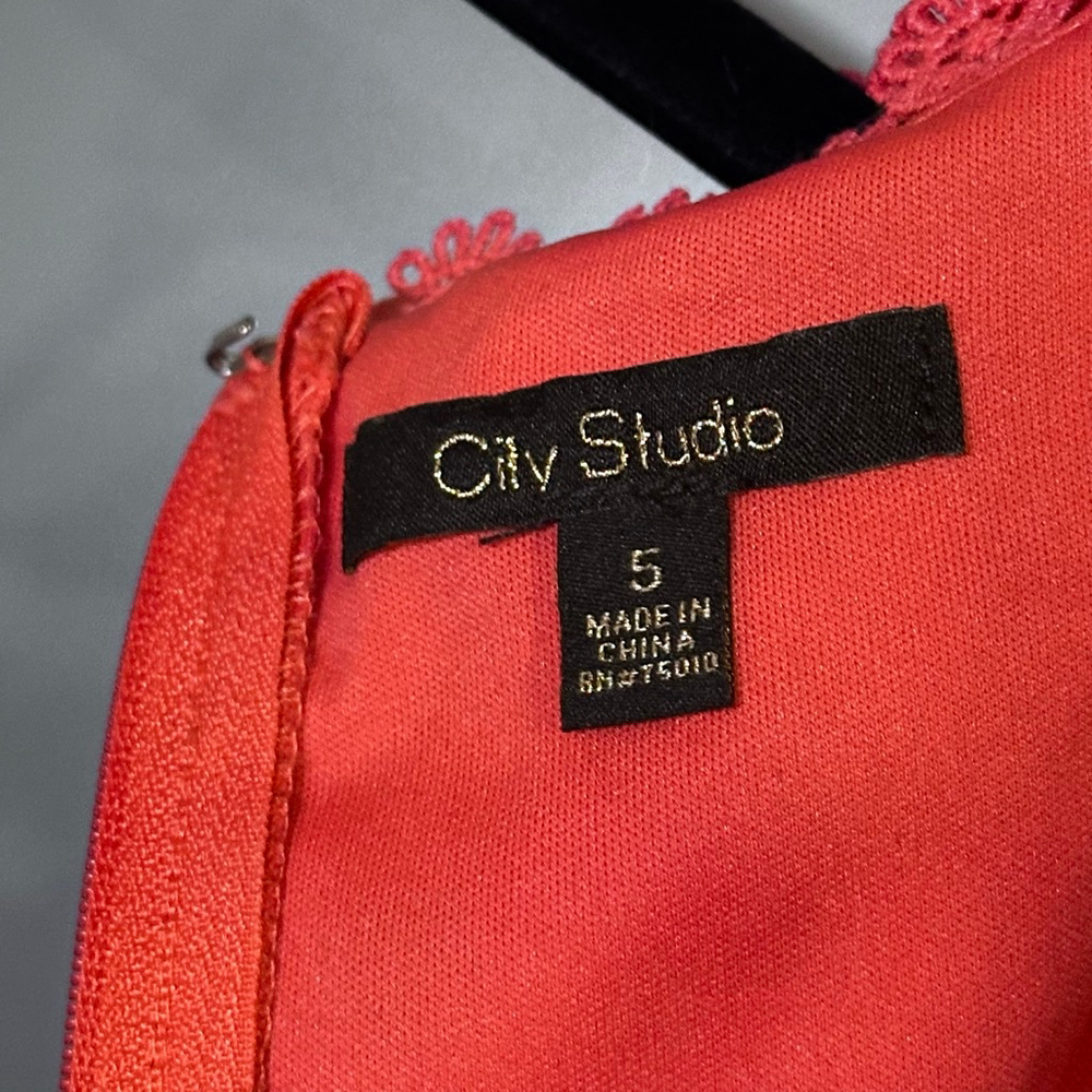 CITY STUDIO Size 5 Coral Pink Lace High/Low Dress - Picture 8 of 9